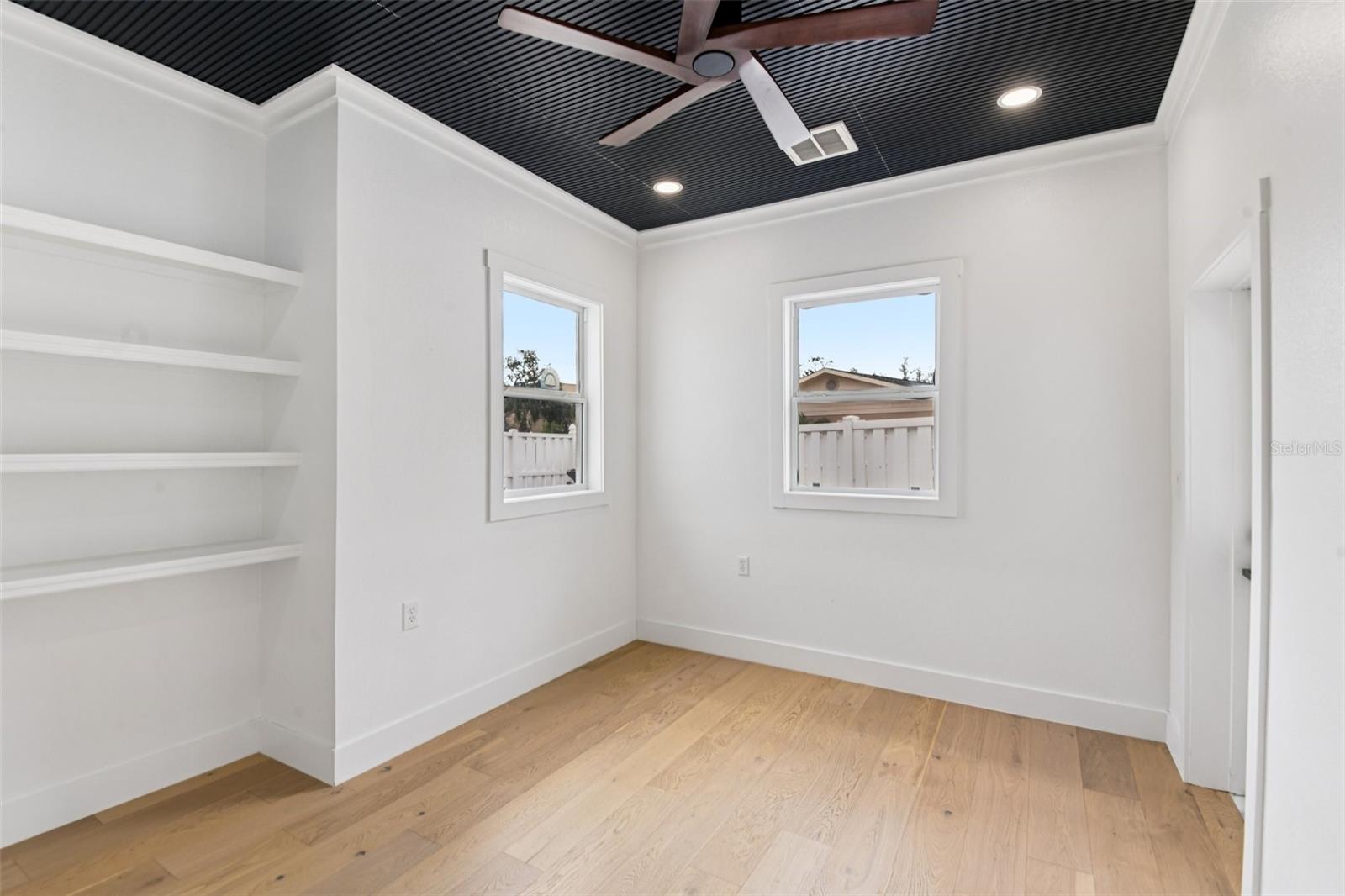 Image 29 of 43 For 850 Rafael Boulevard Ne