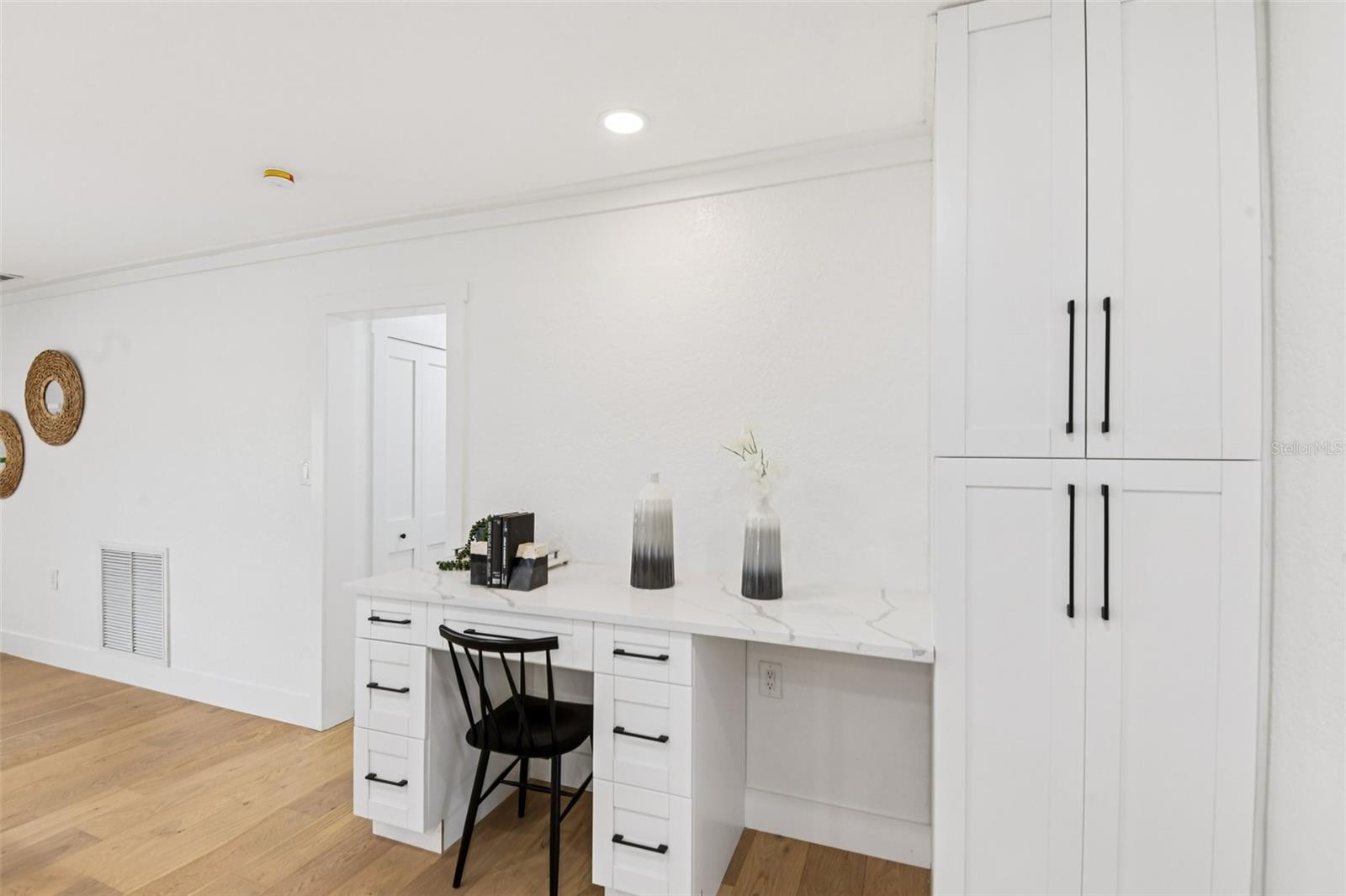 Image 33 of 43 For 850 Rafael Boulevard Ne