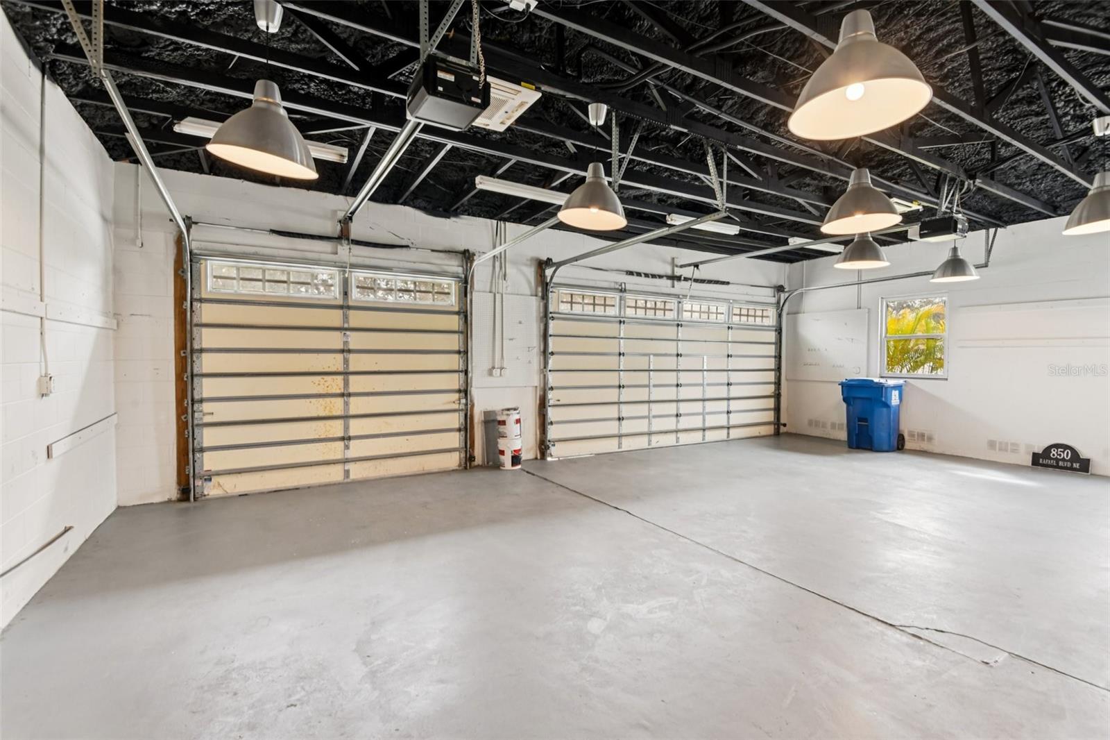 Image 35 of 43 For 850 Rafael Boulevard Ne