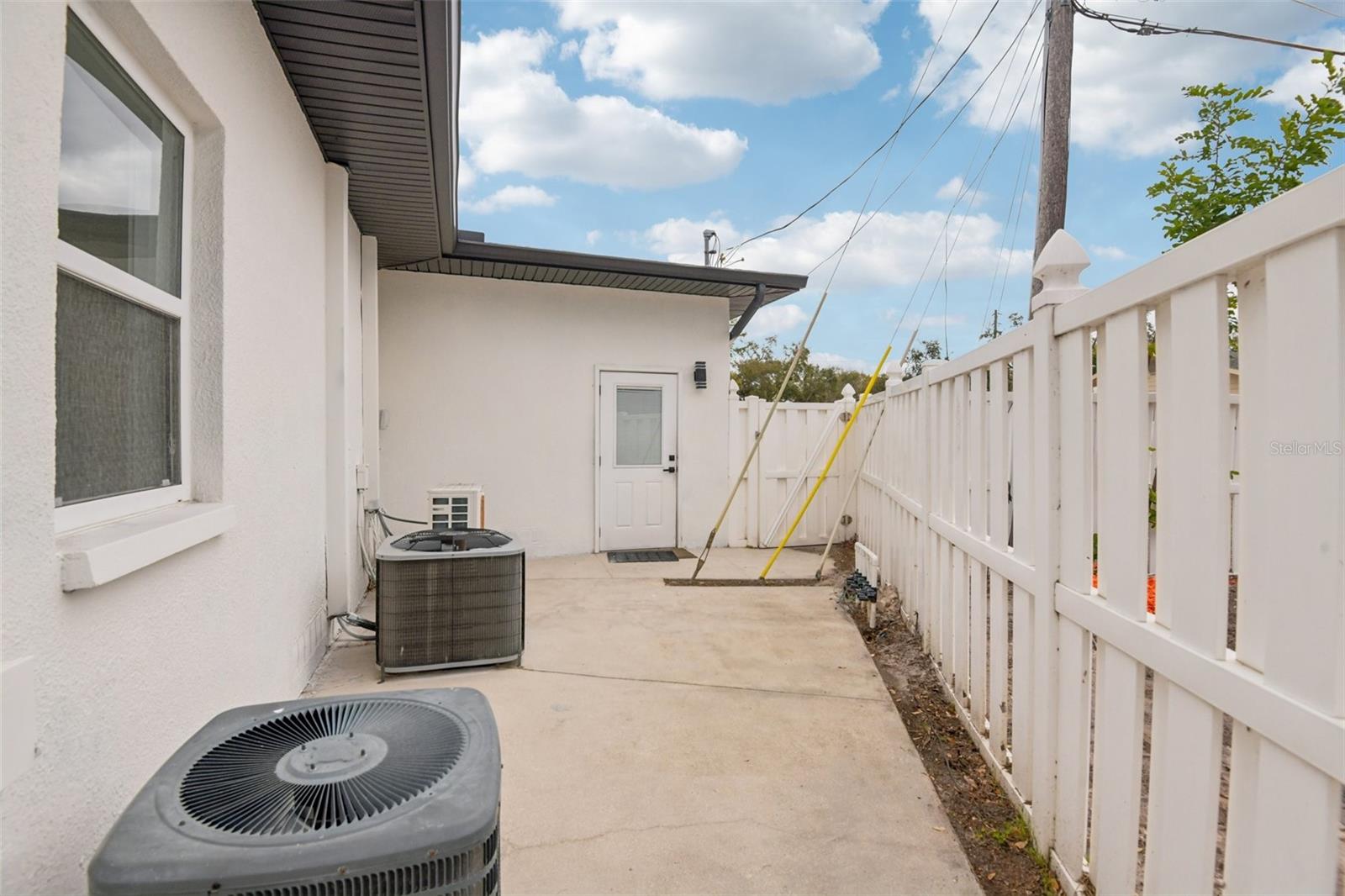 Image 37 of 43 For 850 Rafael Boulevard Ne