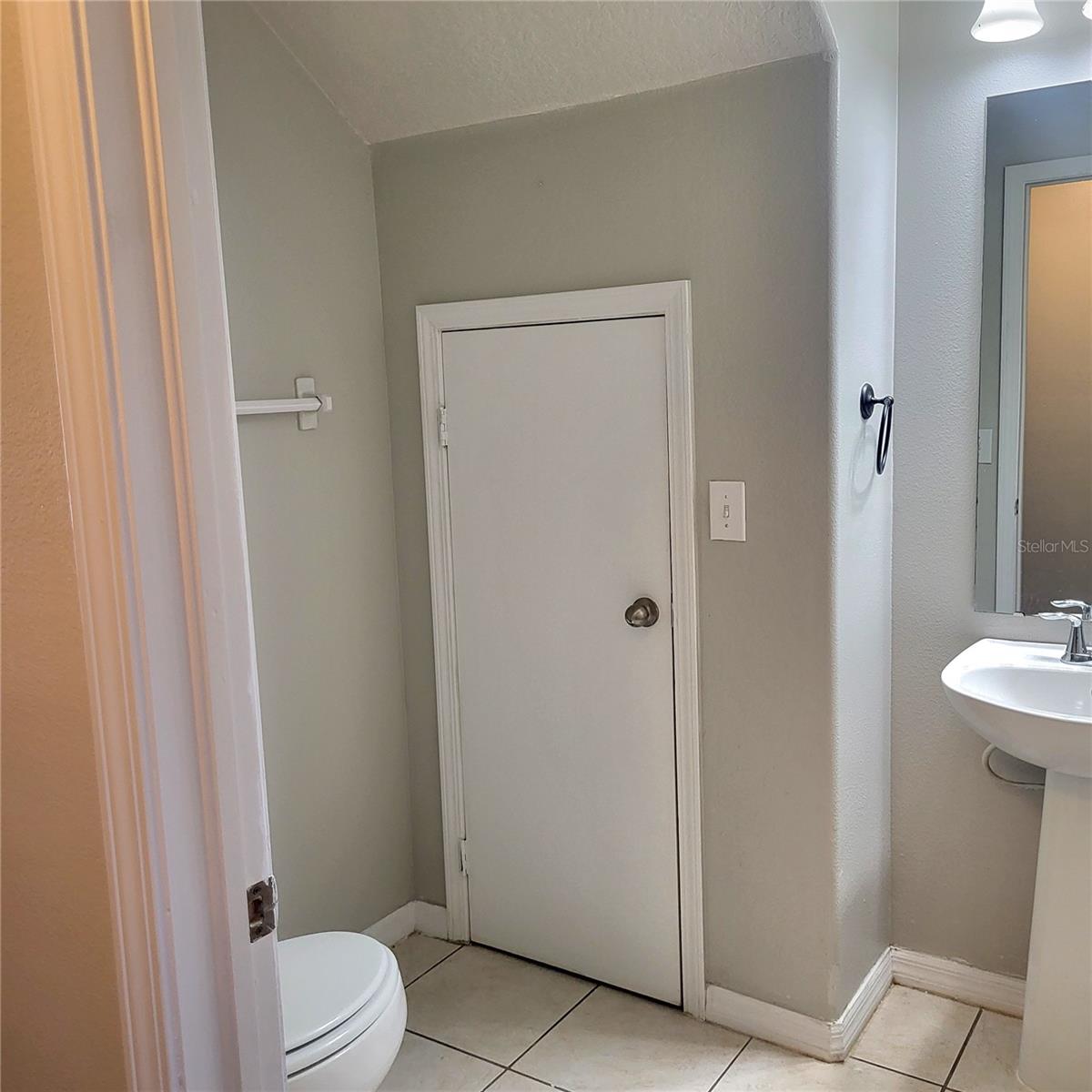 Image 9 of 24 For 10938 Brickside Court