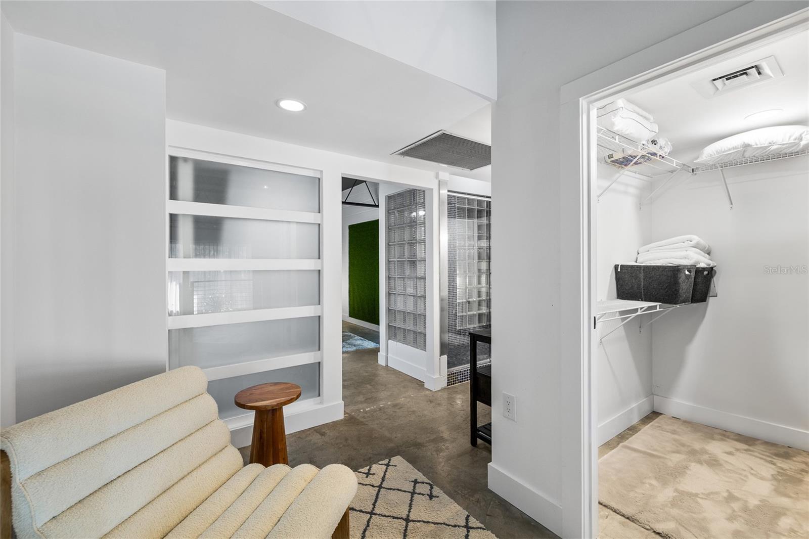 Image 29 of 33 For 213 12th Street