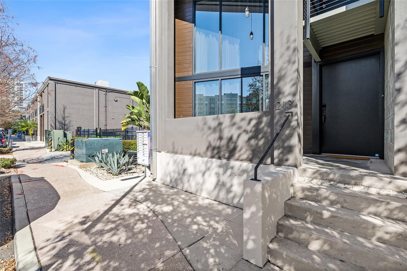 Image 3 of 33 For 213 12th Street