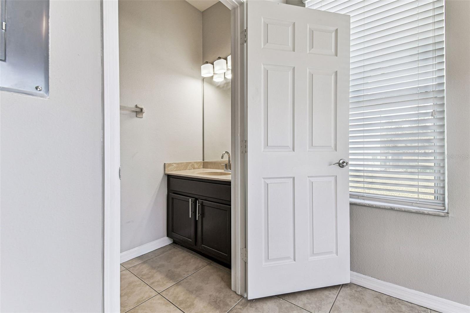 Image 18 of 43 For 11651 Declaration Drive