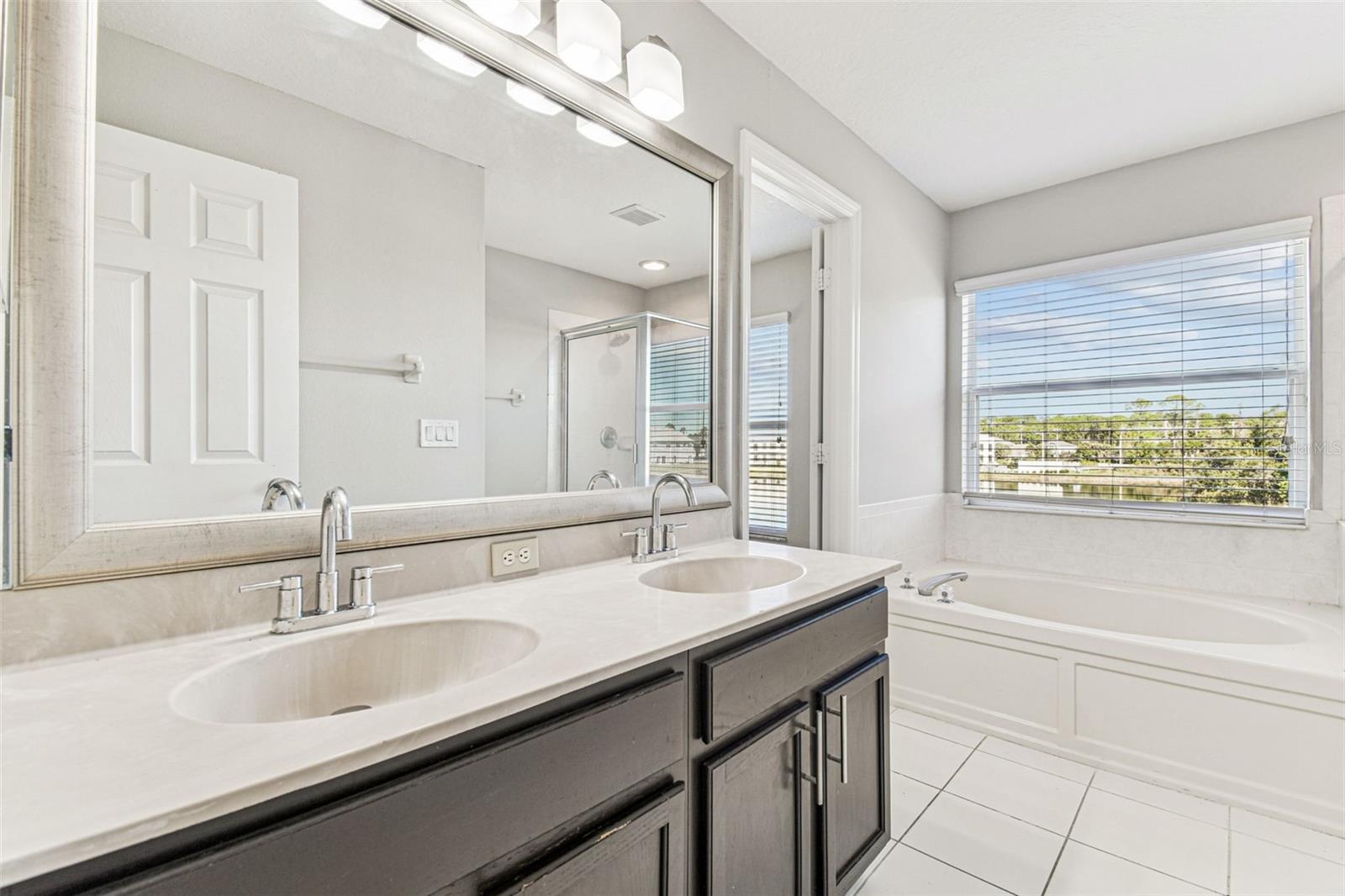 Image 33 of 43 For 11651 Declaration Drive