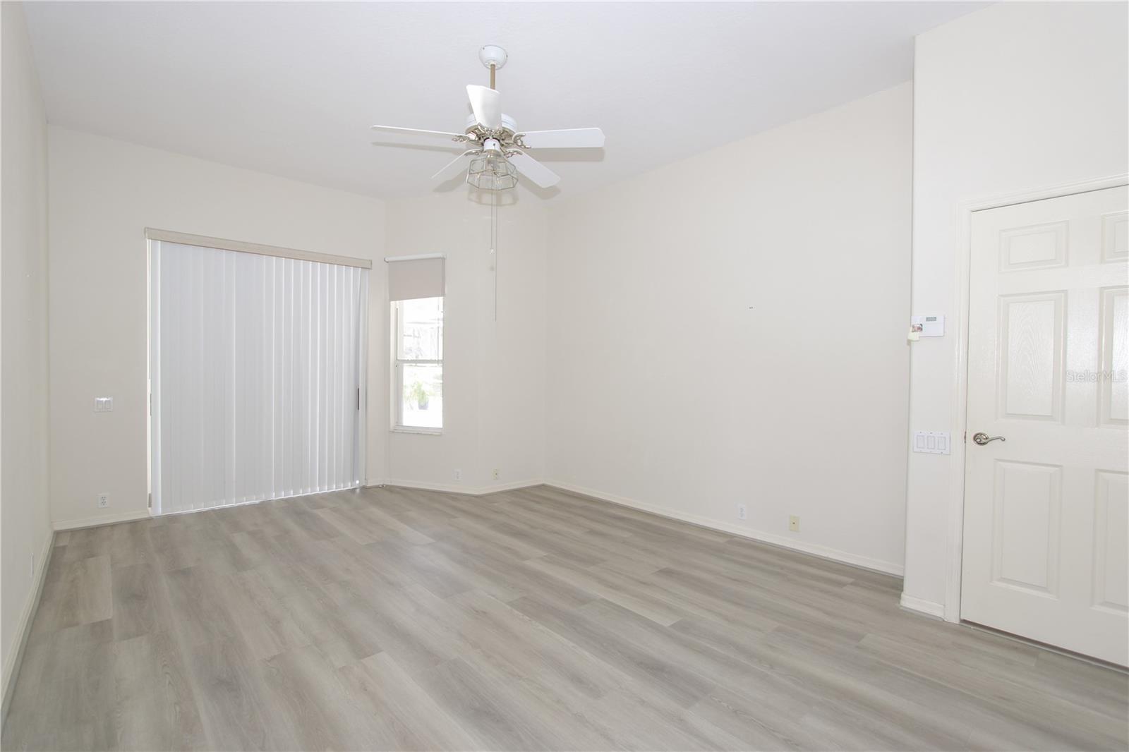 Image 11 of 41 For 2319 Sunview Avenue