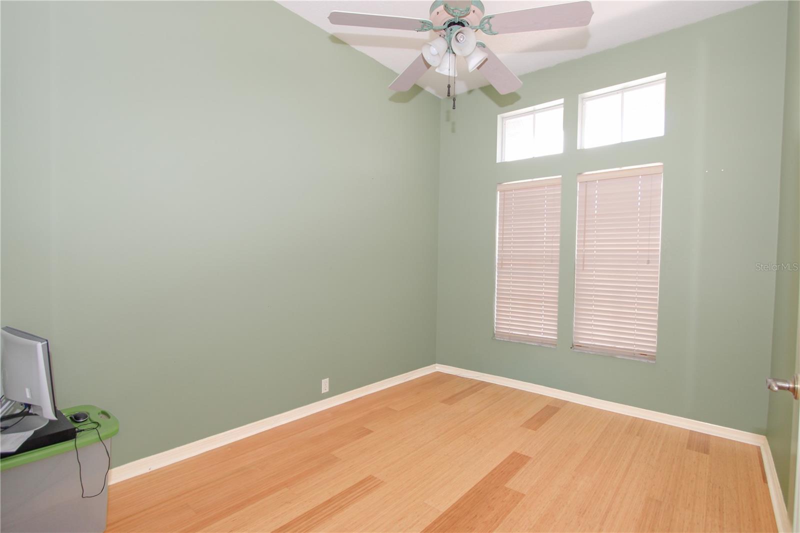 Image 19 of 41 For 2319 Sunview Avenue