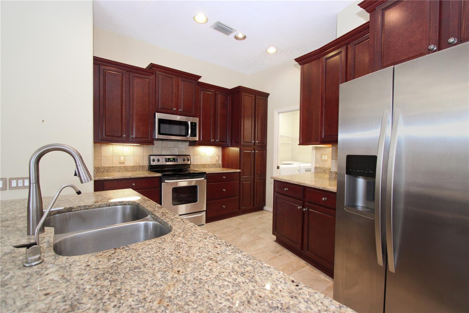 Image 23 of 41 For 2319 Sunview Avenue