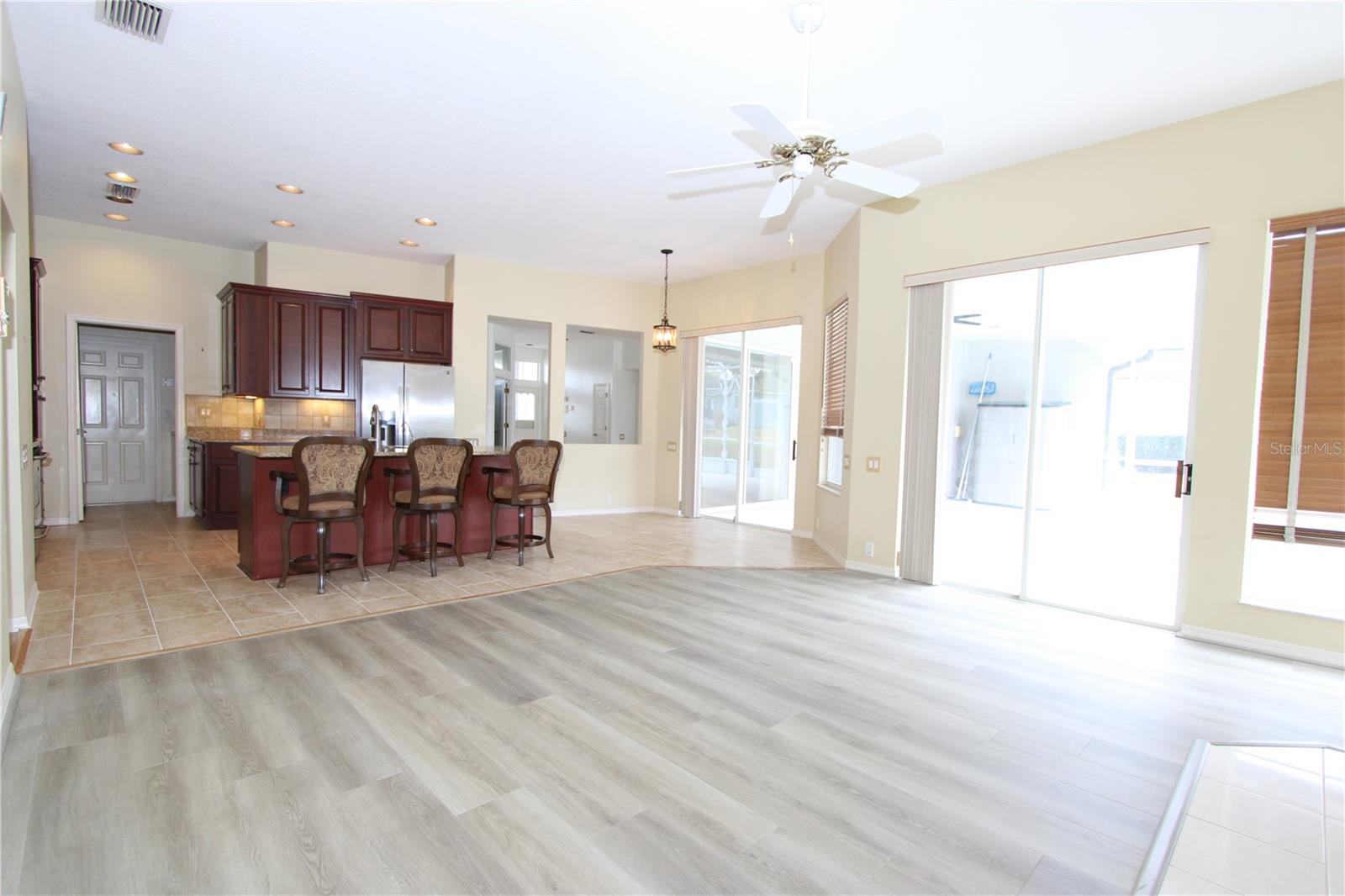 Image 25 of 41 For 2319 Sunview Avenue