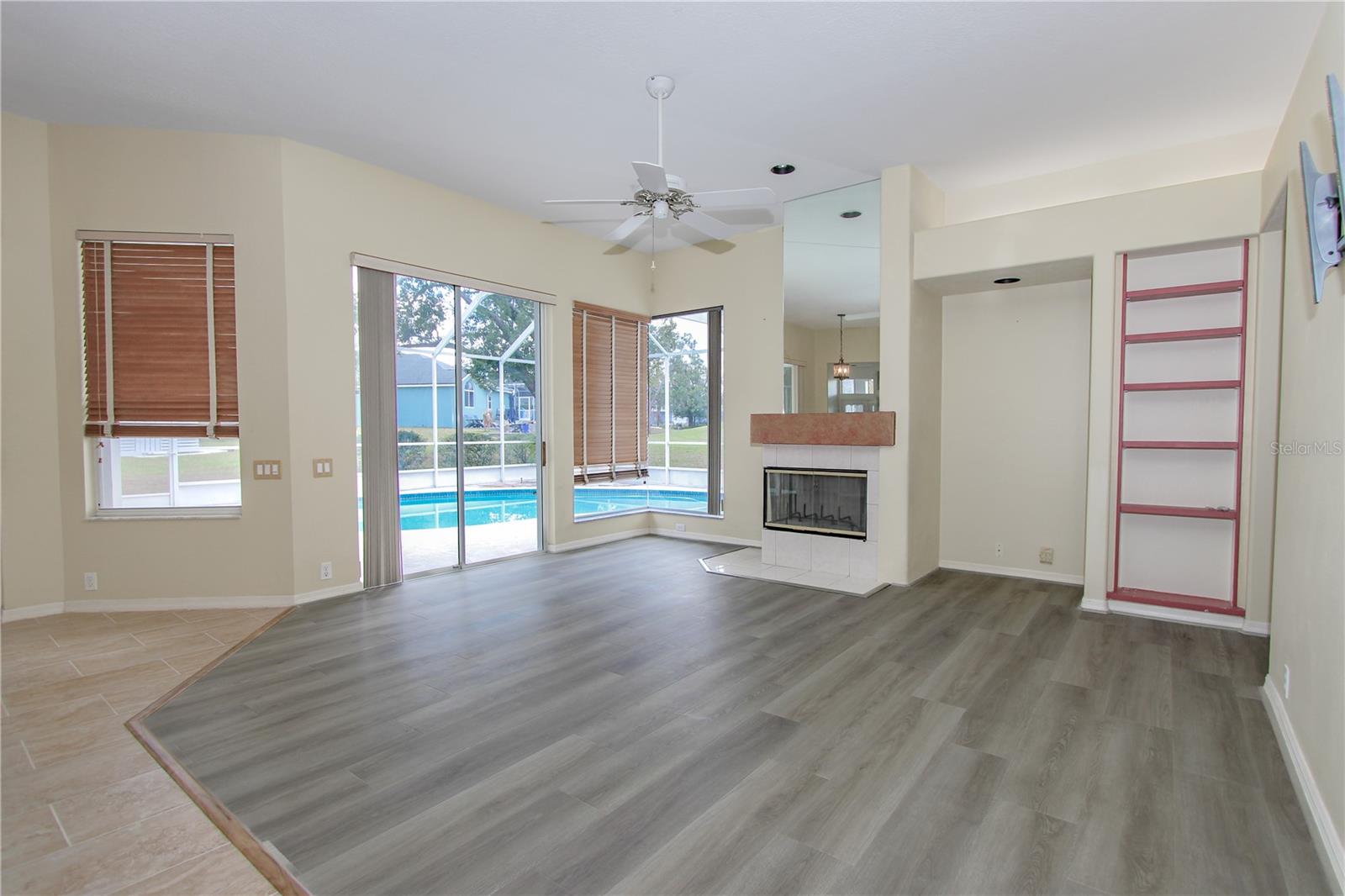 Image 26 of 41 For 2319 Sunview Avenue