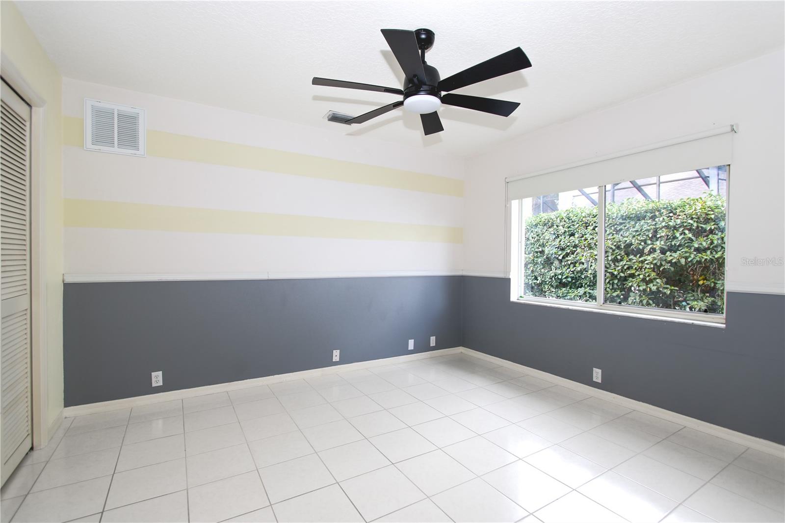 Image 27 of 41 For 2319 Sunview Avenue