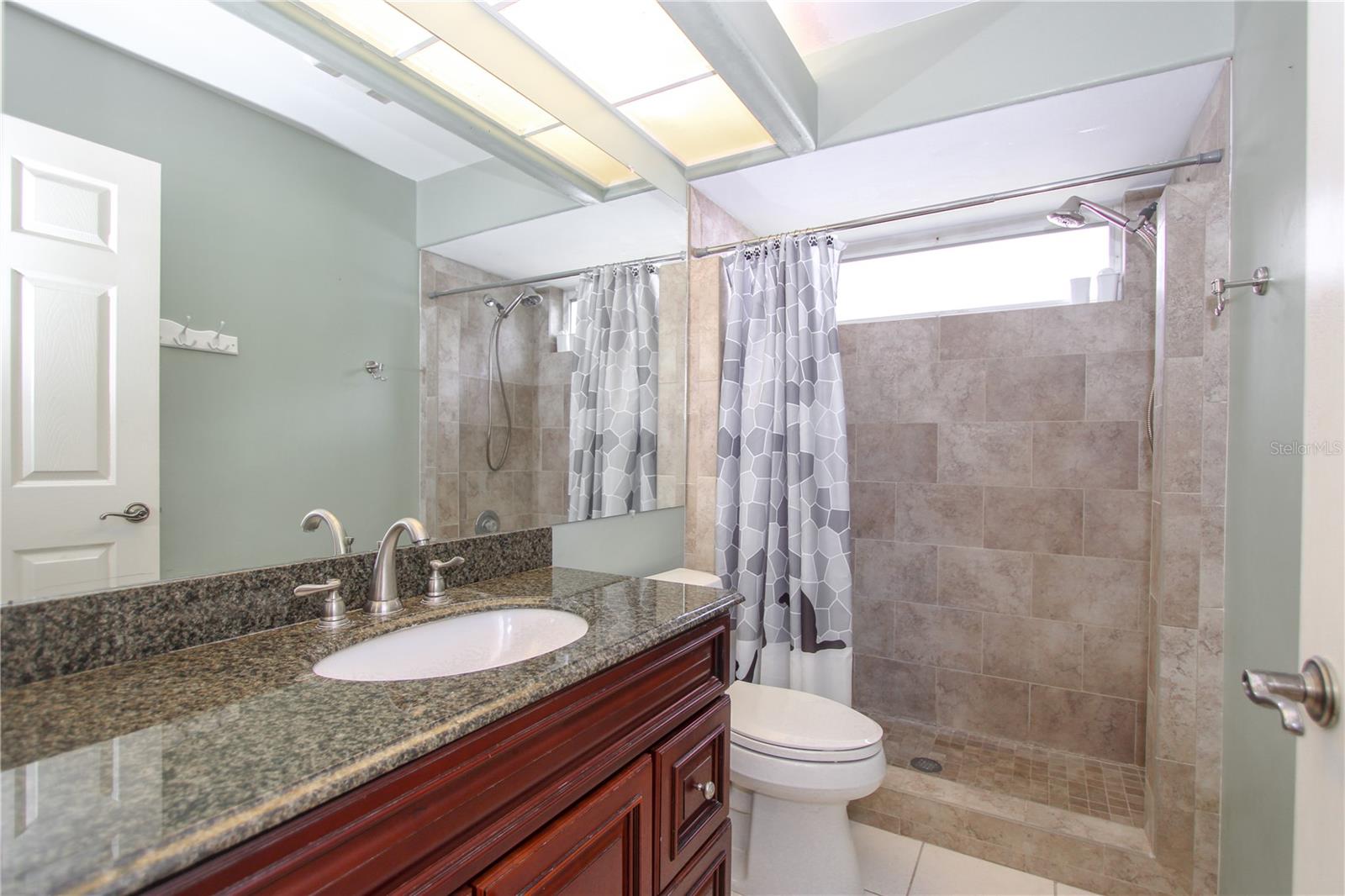 Image 29 of 41 For 2319 Sunview Avenue