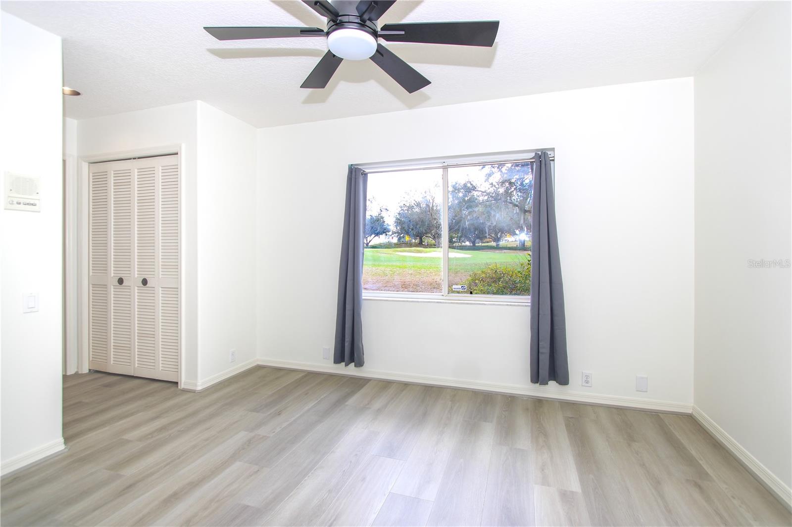 Image 32 of 41 For 2319 Sunview Avenue