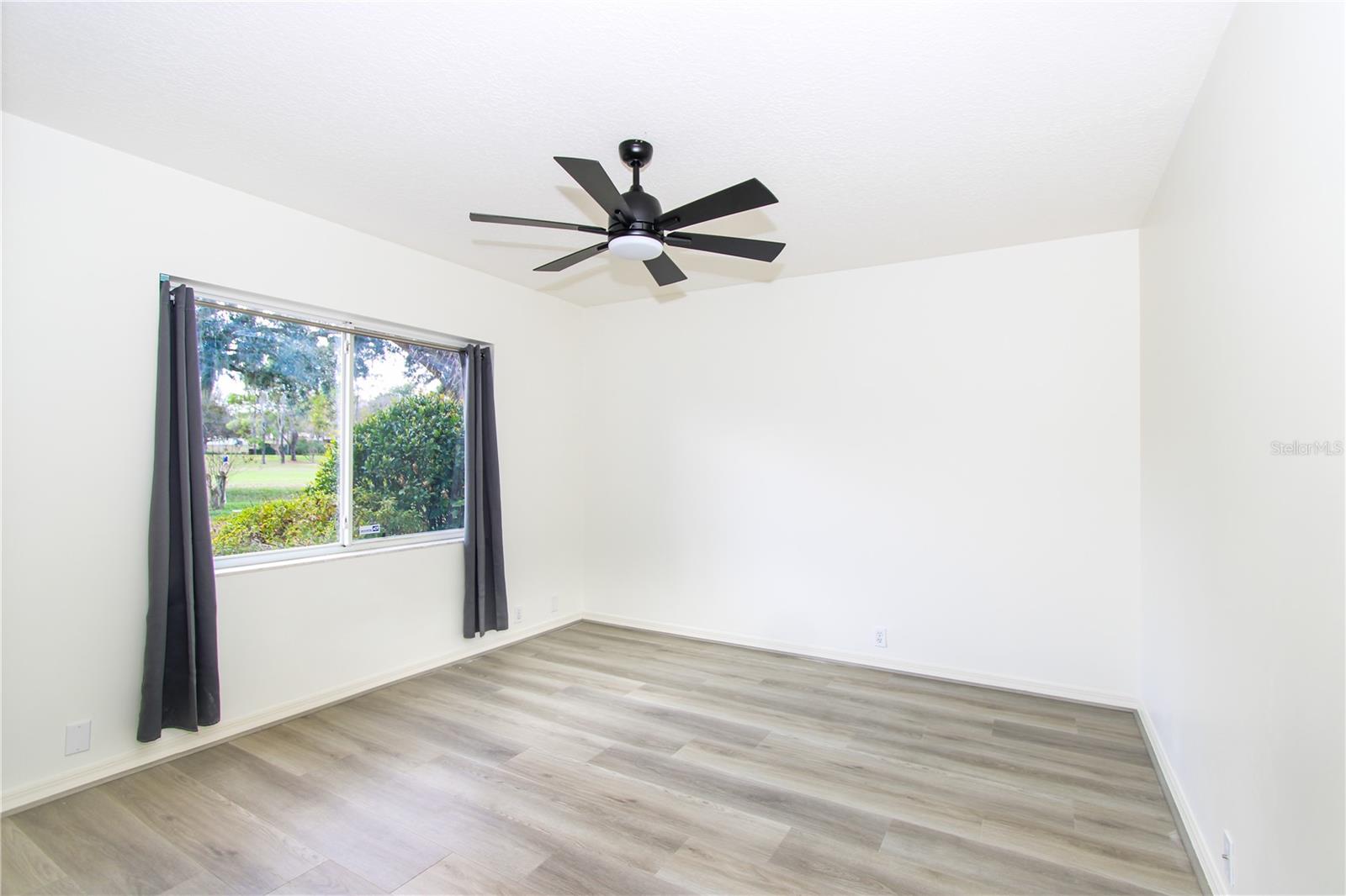 Image 33 of 41 For 2319 Sunview Avenue