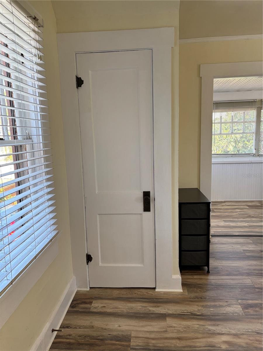 Image 11 of 24 For 810 22nd Avenue N 2