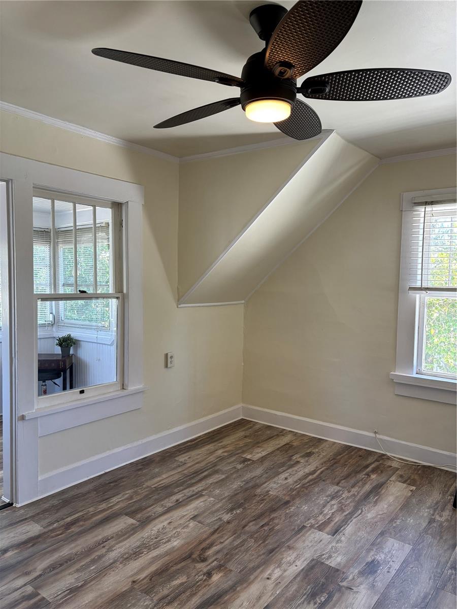 Image 8 of 24 For 810 22nd Avenue N 2