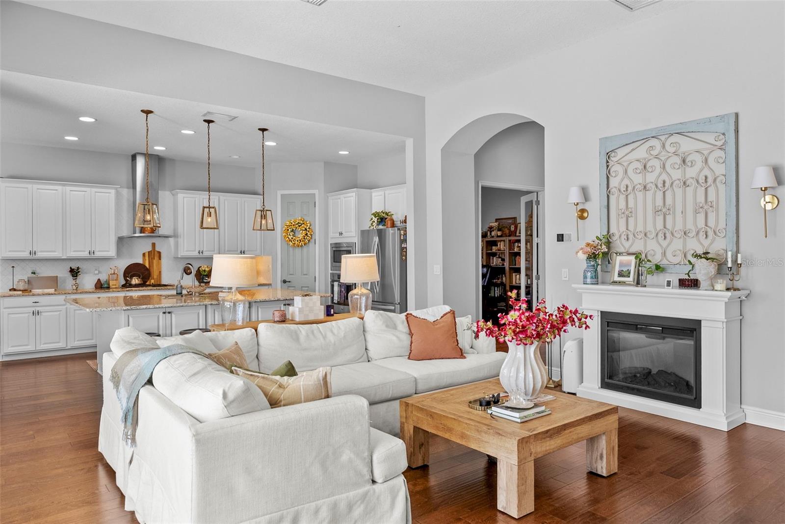 Image 14 of 60 For 1001 Sonesta Avenue