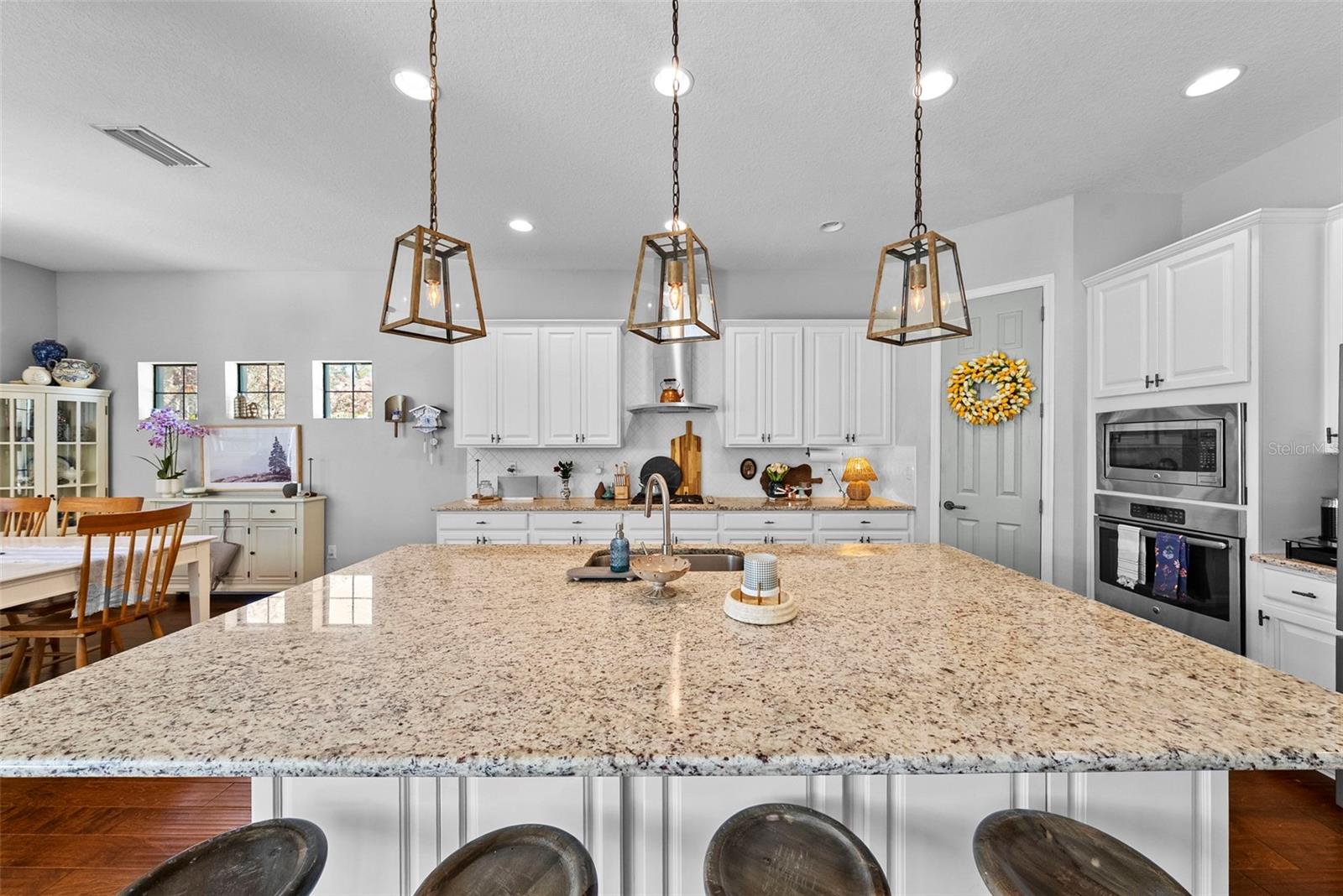 Image 16 of 60 For 1001 Sonesta Avenue