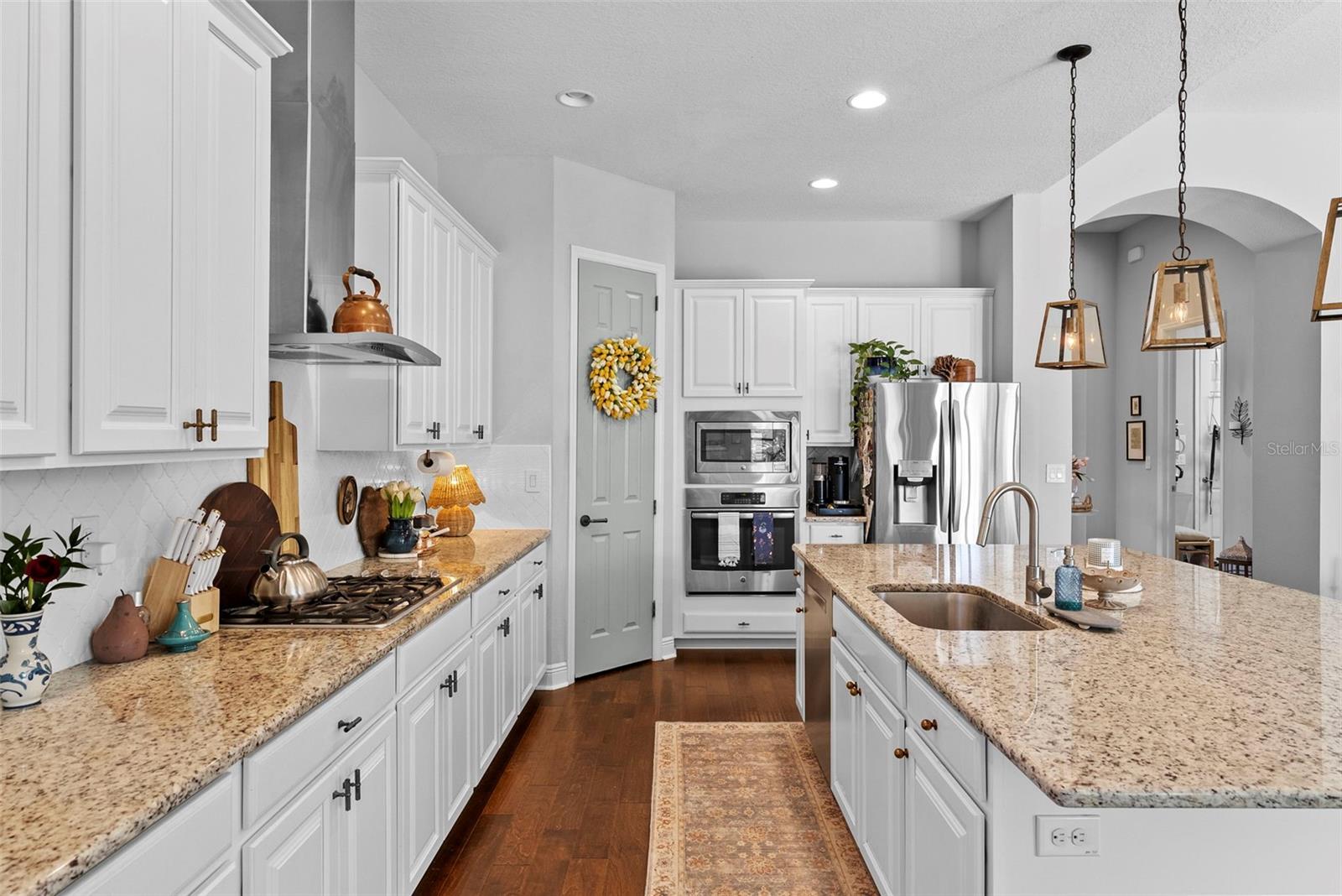 Image 18 of 60 For 1001 Sonesta Avenue