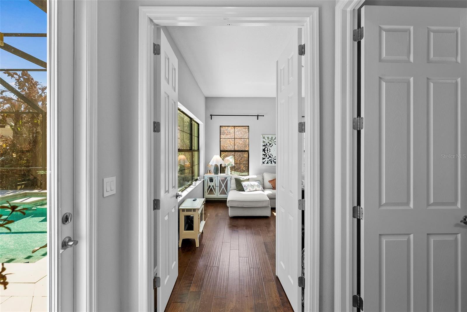 Image 26 of 60 For 1001 Sonesta Avenue