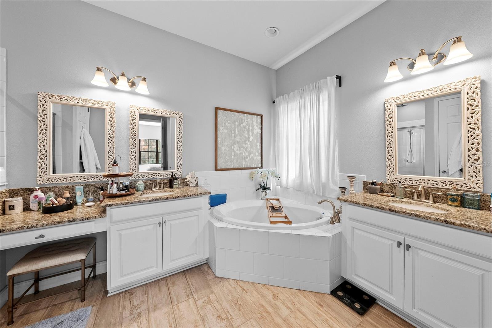 Image 36 of 60 For 1001 Sonesta Avenue