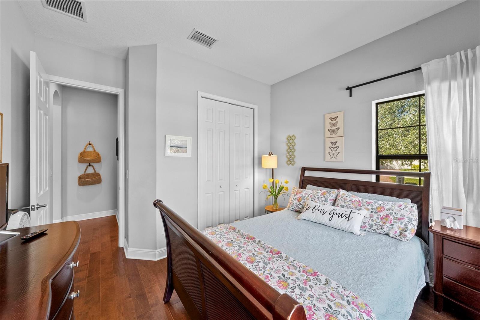 Image 44 of 60 For 1001 Sonesta Avenue