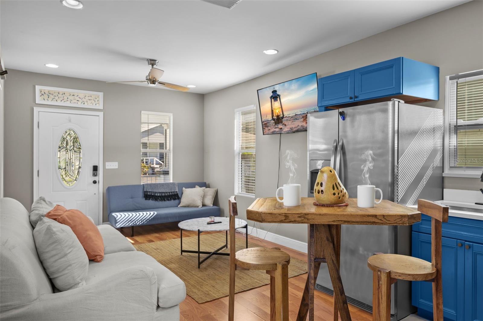 Listing photo id 11 for 2703 15th Avenue