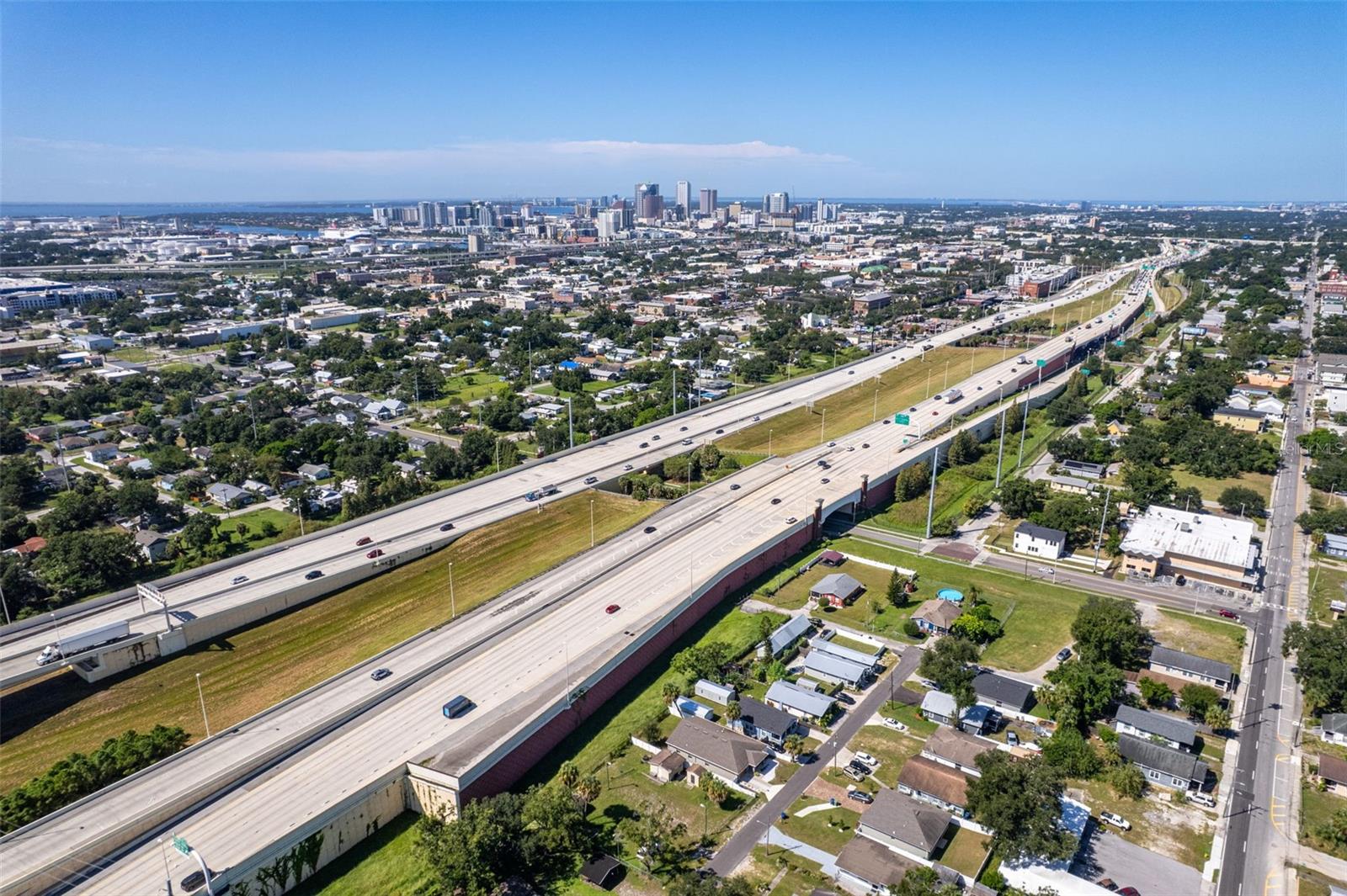 Listing photo id 27 for 2703 15th Avenue