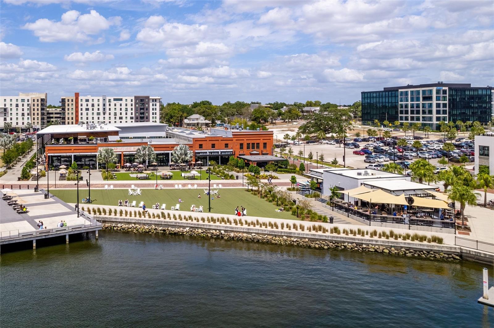 Listing photo id 32 for 2703 15th Avenue