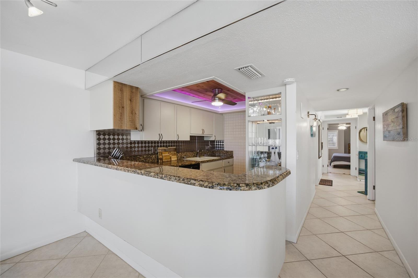 Image 12 of 43 For 534 Pinellas Bayway S 101