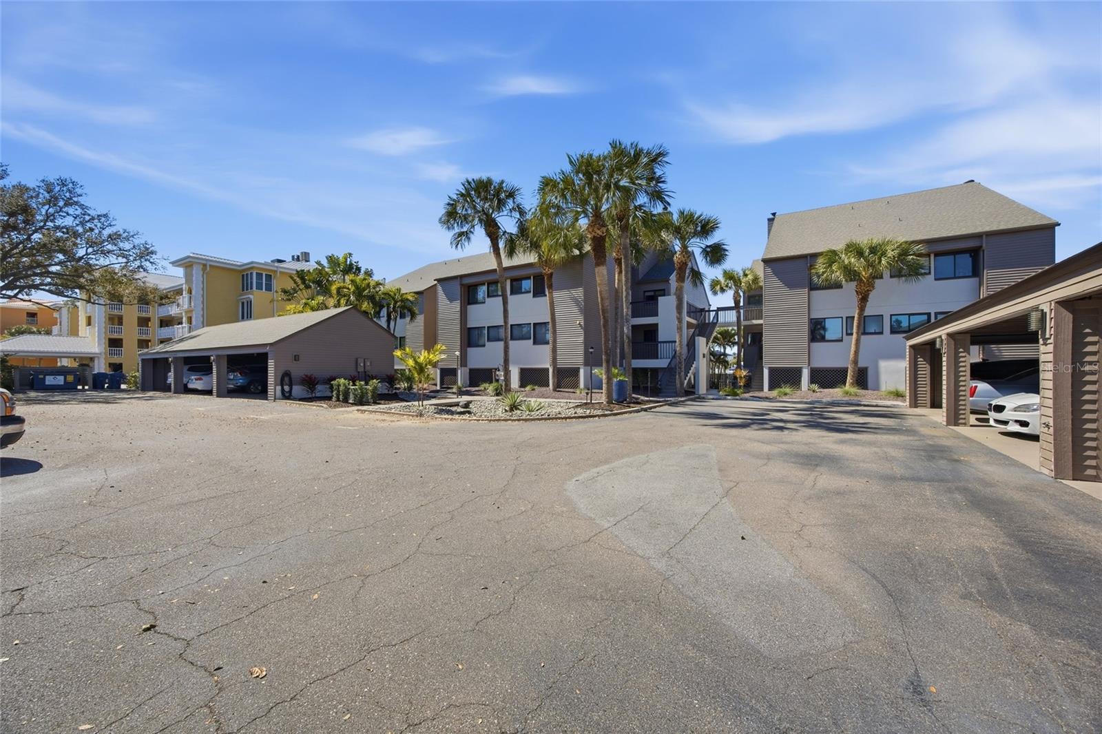 Image 40 of 43 For 534 Pinellas Bayway S 101