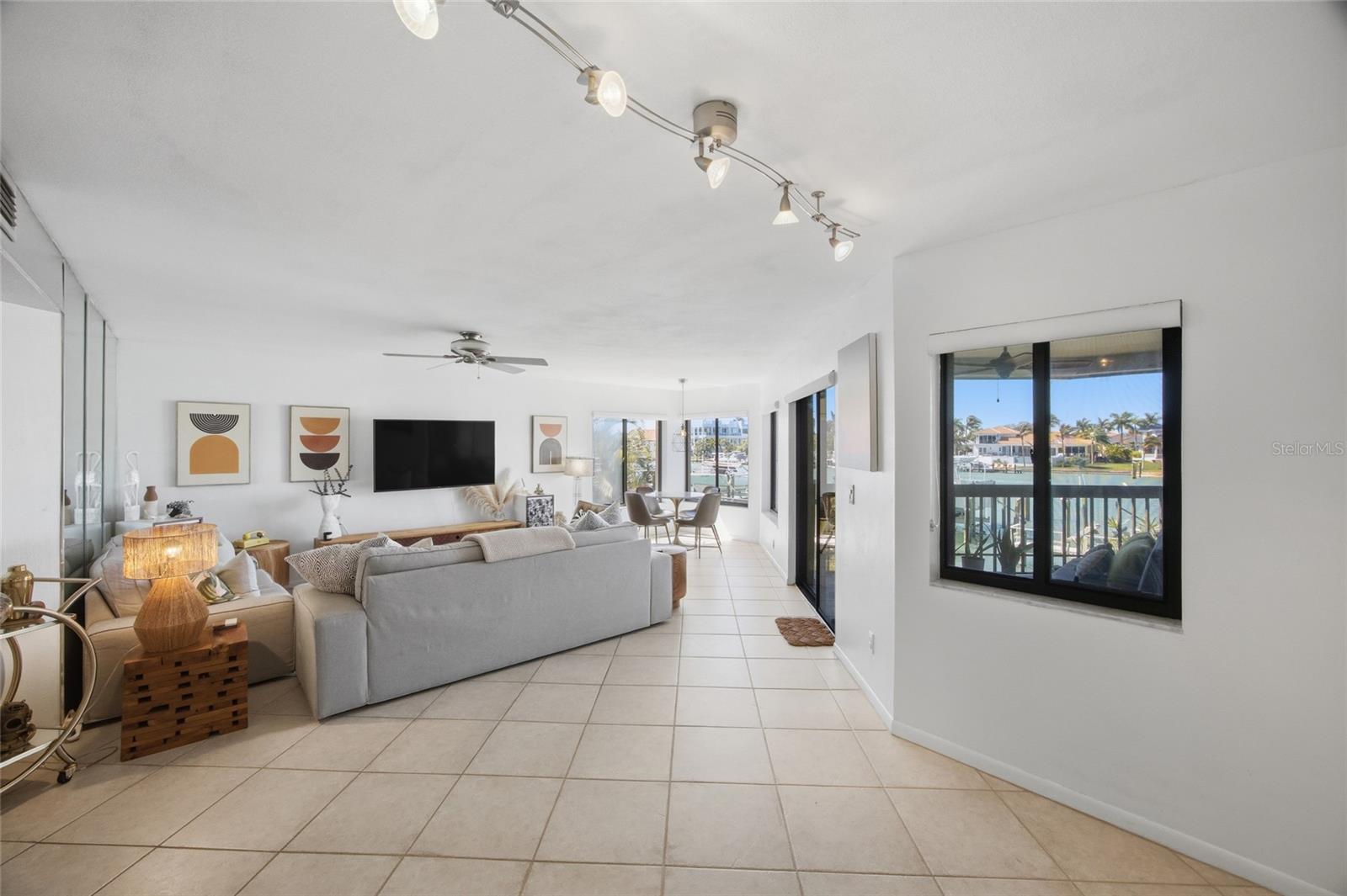 Image 9 of 43 For 534 Pinellas Bayway S 101