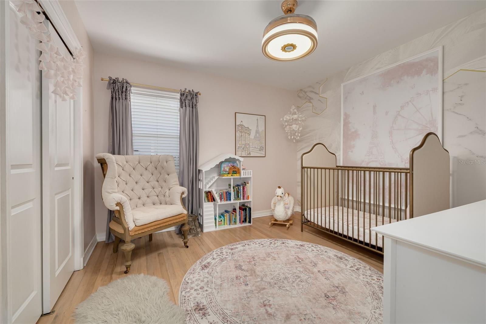 Image 30 of 39 For 240 24th Avenue N