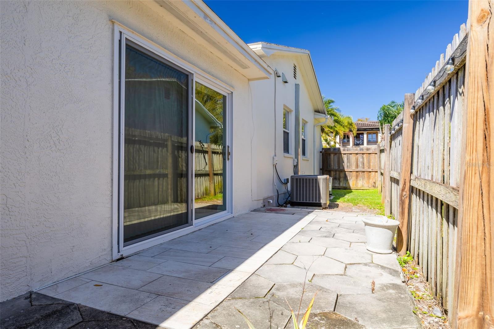 Image 35 of 39 For 240 24th Avenue N