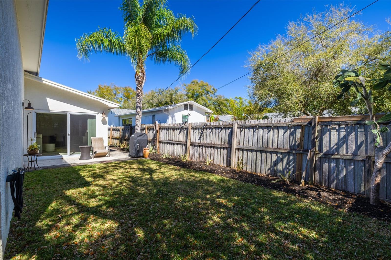 Image 37 of 39 For 240 24th Avenue N