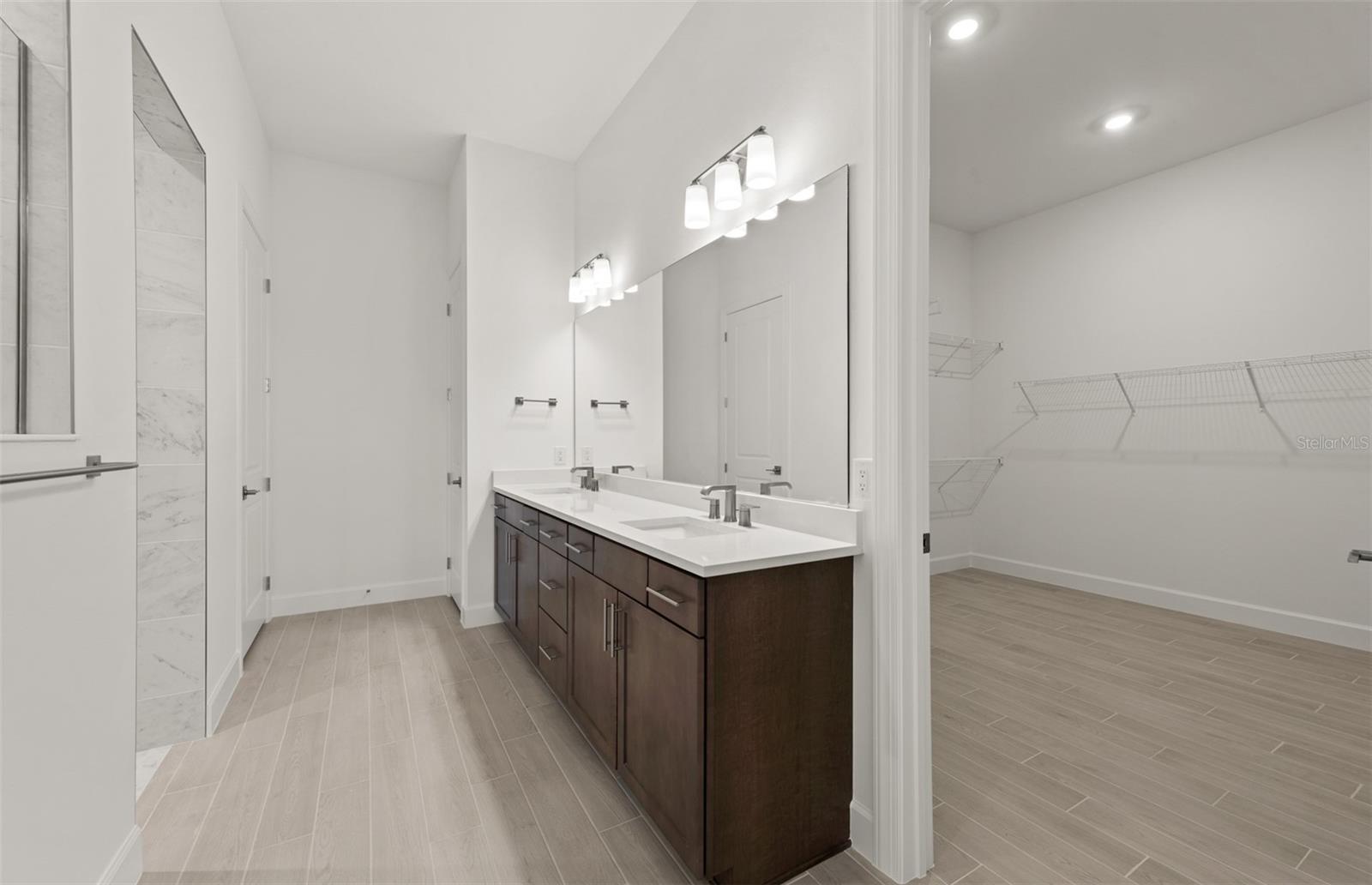 Image 26 of 33 For 4826 Empire Landing Run