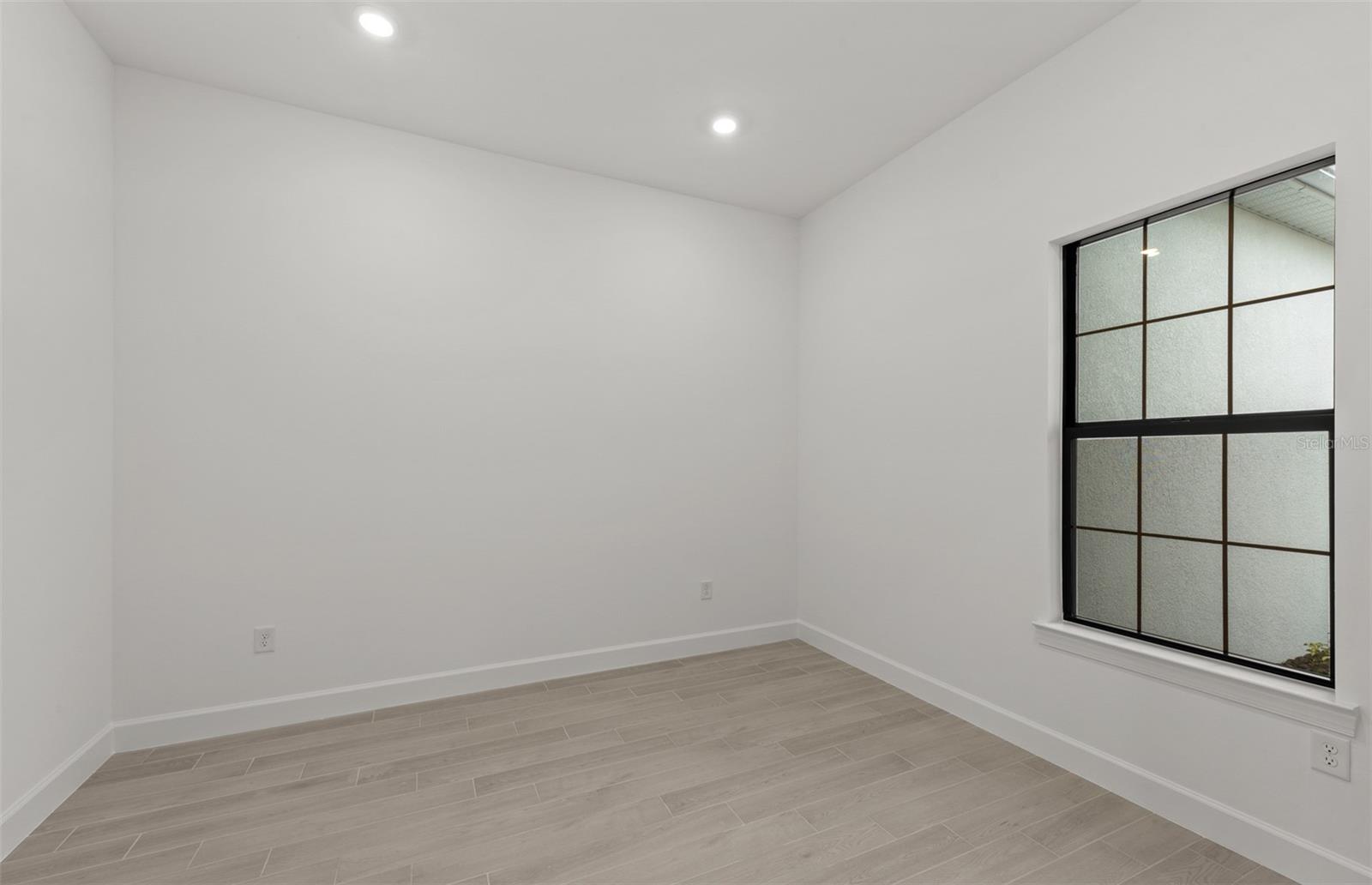 Image 8 of 33 For 4826 Empire Landing Run