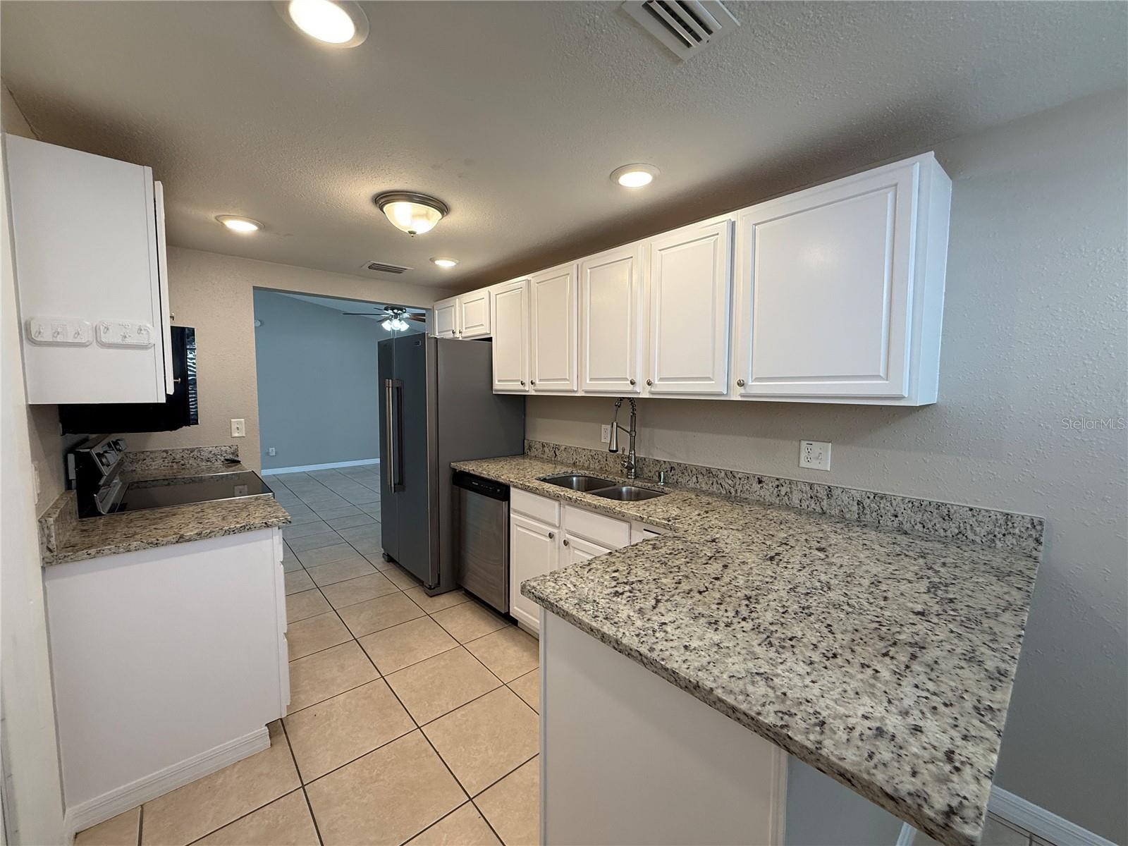 Image 6 of 24 For 8202 Almond Place