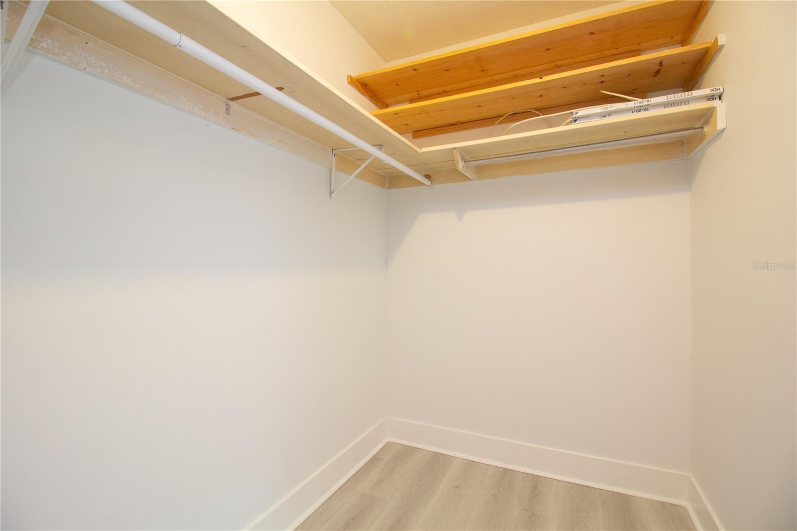 Image 16 of 22 For 6960 A Sunset Drive S 1c