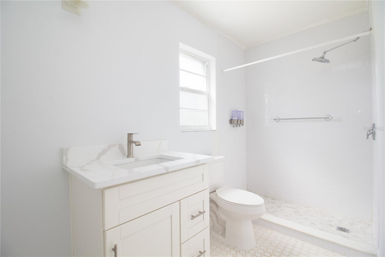 Image 17 of 22 For 6960 A Sunset Drive S 1c