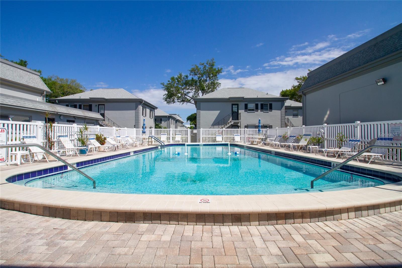 Image 18 of 22 For 6960 A Sunset Drive S 1c