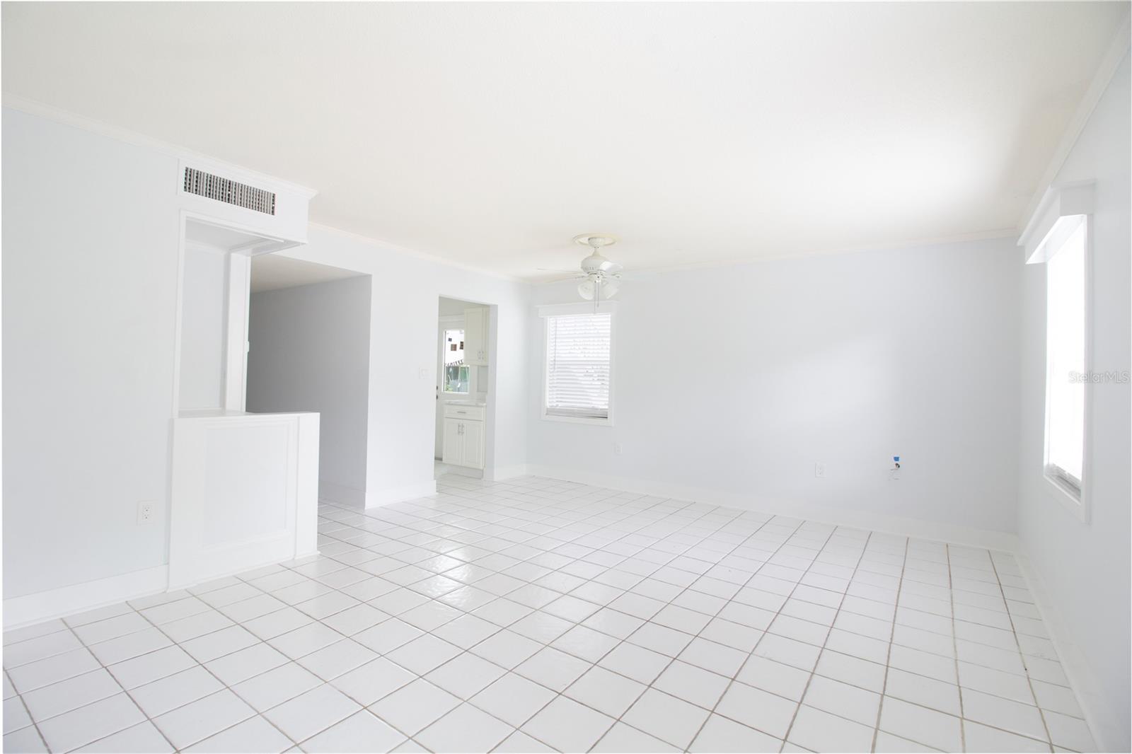 Image 3 of 22 For 6960 A Sunset Drive S 1c