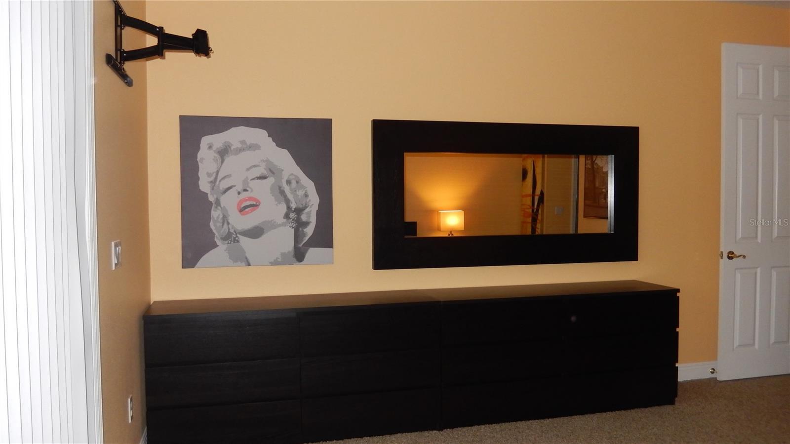 Listing photo id 9 for 6734 Vista Del Lago Avenue