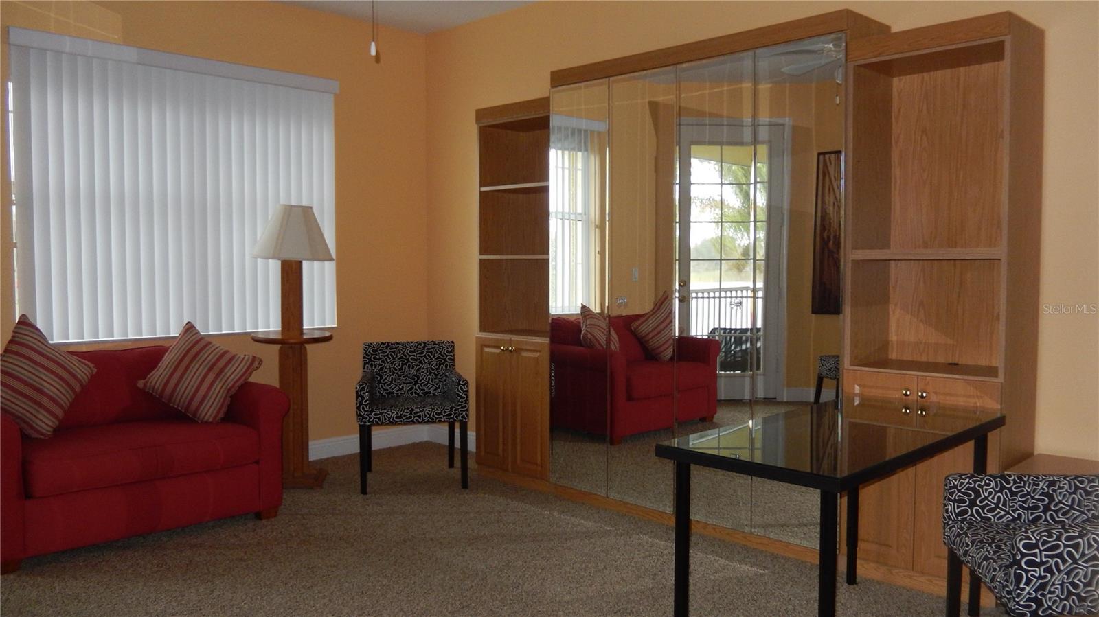 Listing photo id 14 for 6734 Vista Del Lago Avenue