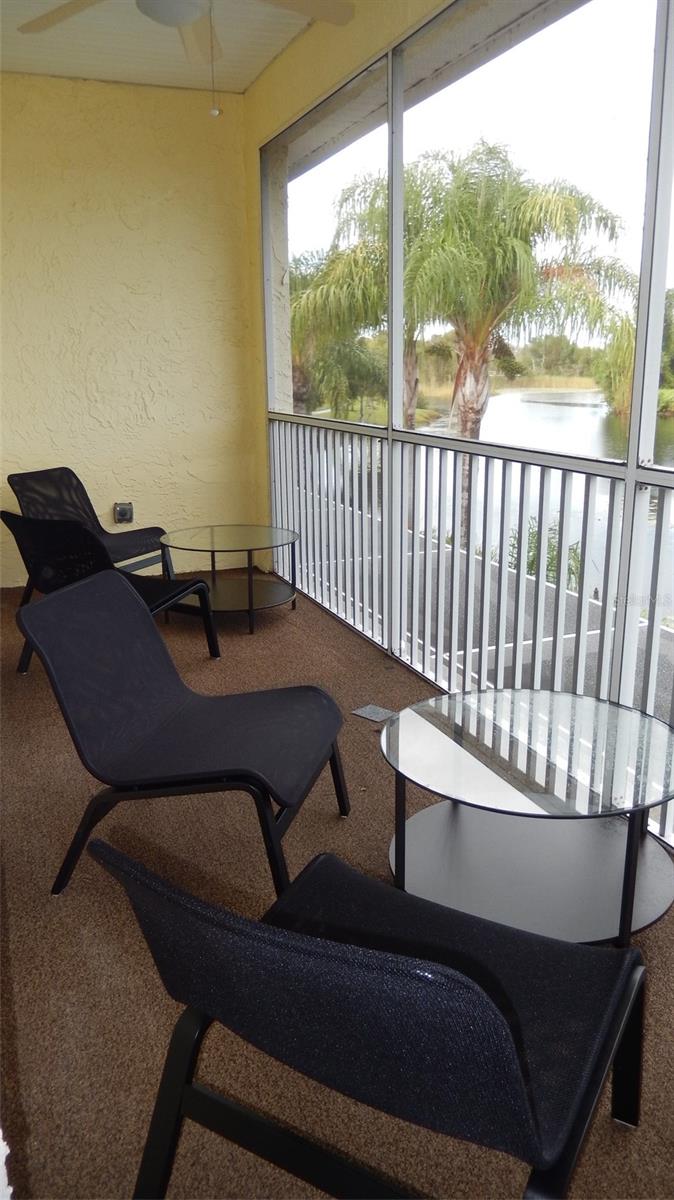 Listing photo id 4 for 6734 Vista Del Lago Avenue