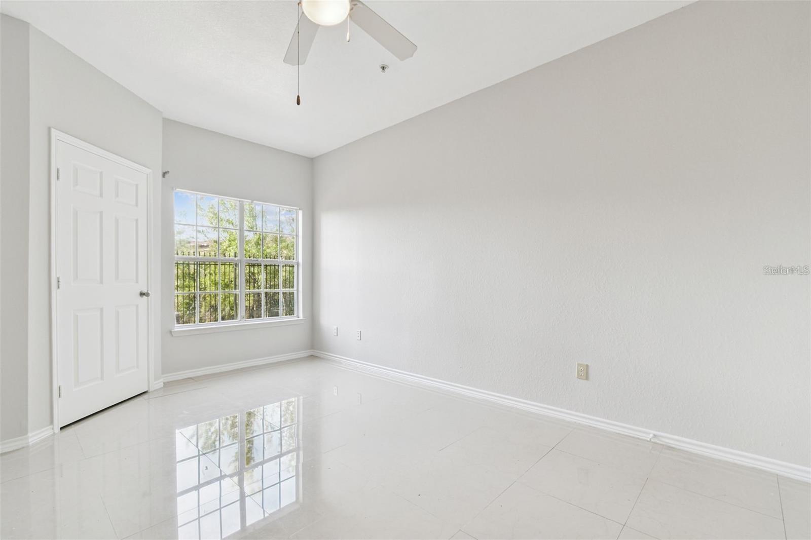 Image 8 of 18 For 4304 Bayside Village Drive 103