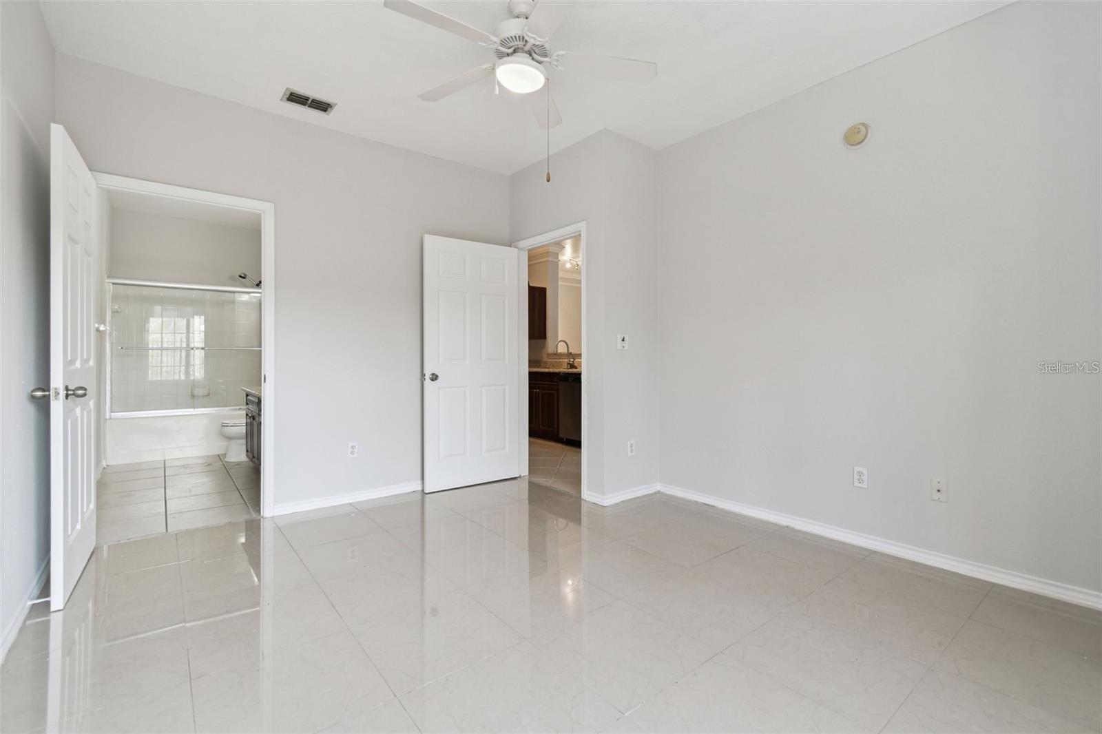 Image 9 of 18 For 4304 Bayside Village Drive 103