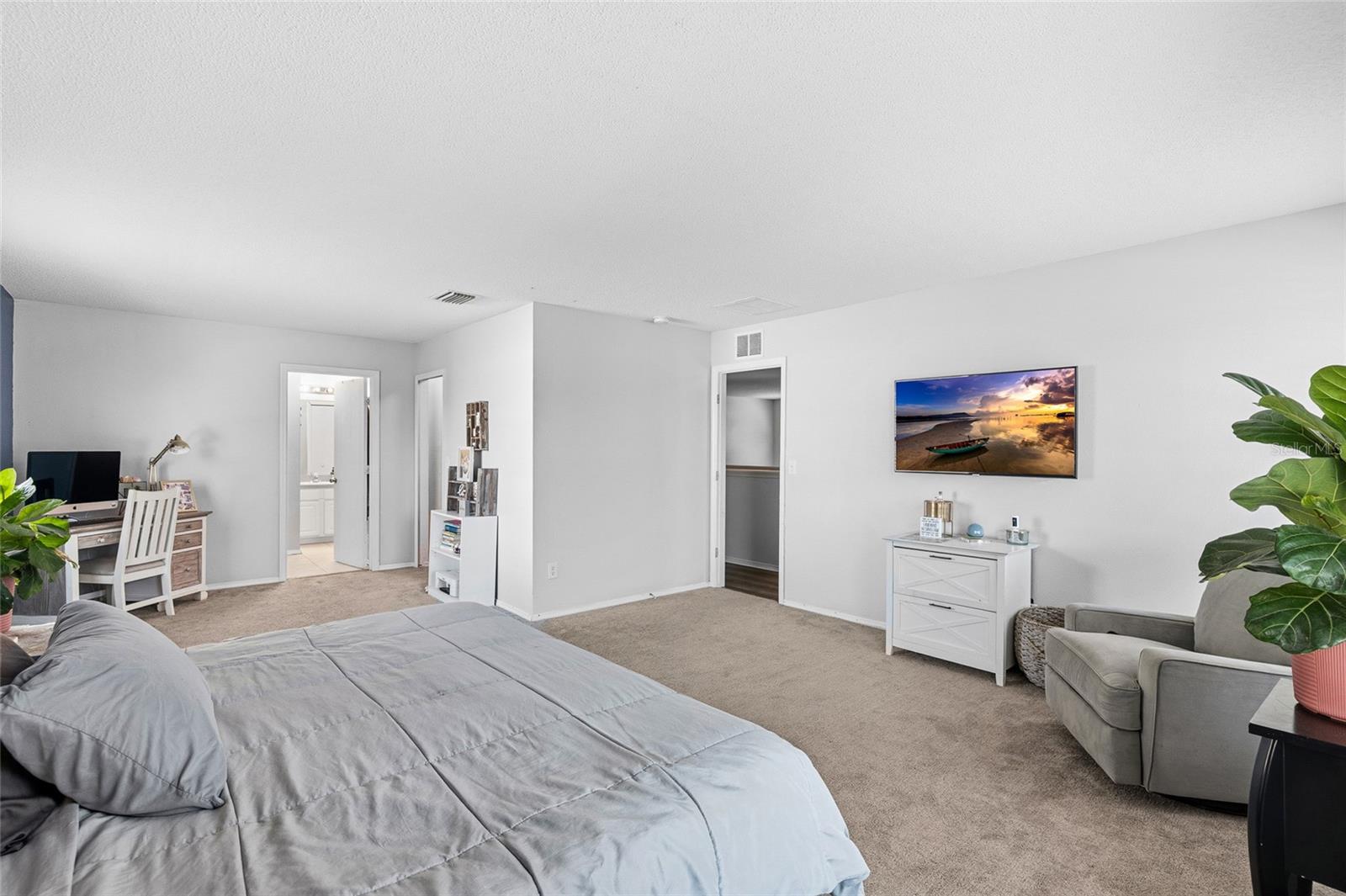 Image 23 of 49 For 13951 Noble Park Drive