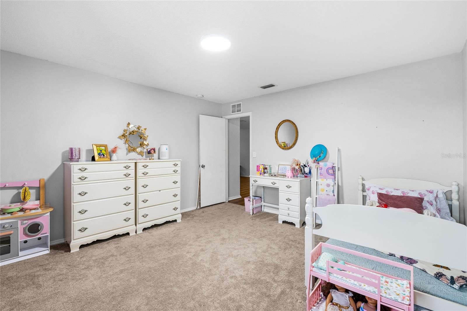 Image 34 of 49 For 13951 Noble Park Drive