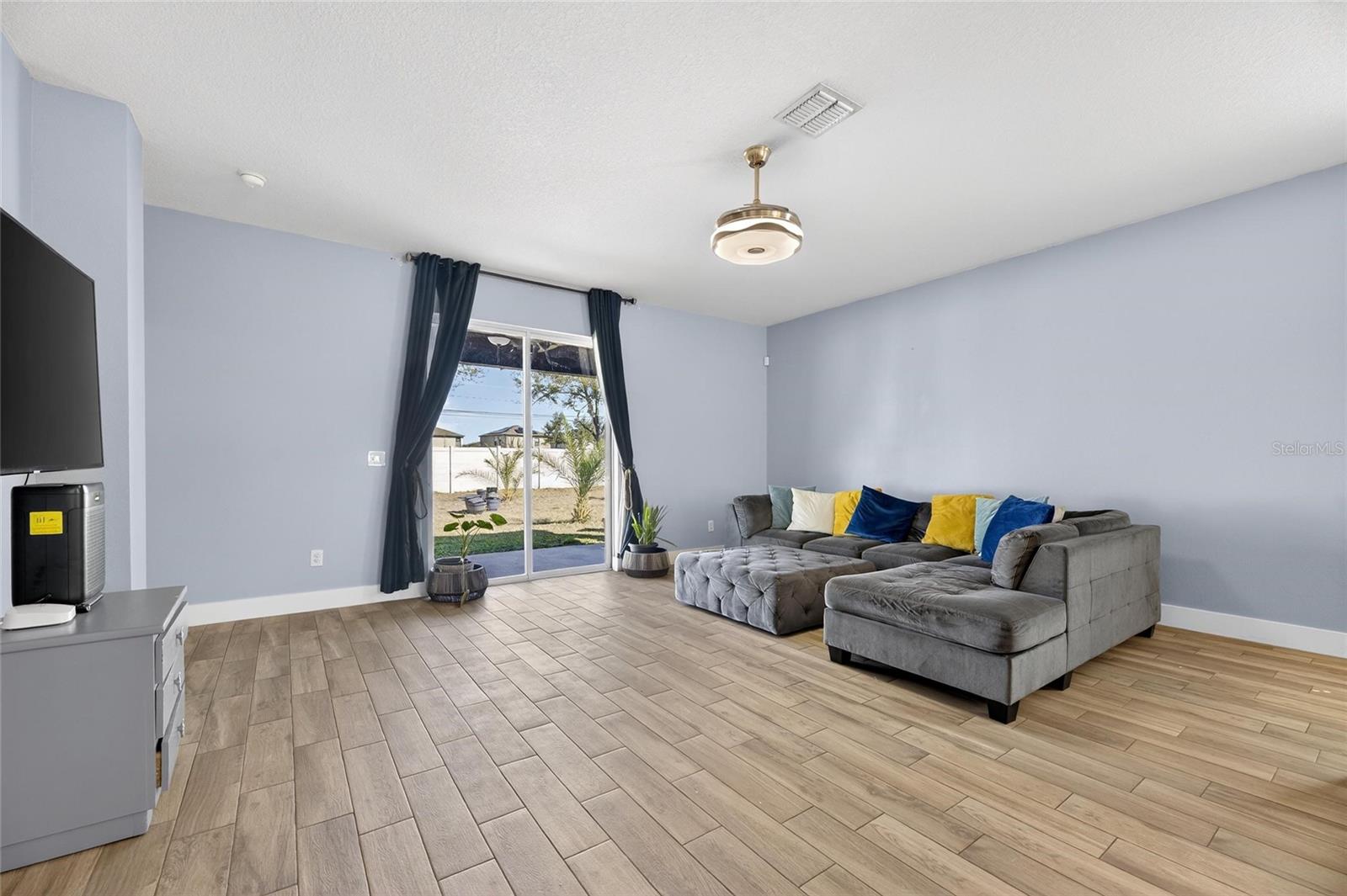 Image 17 of 99 For 14303 Alistar Manor Drive